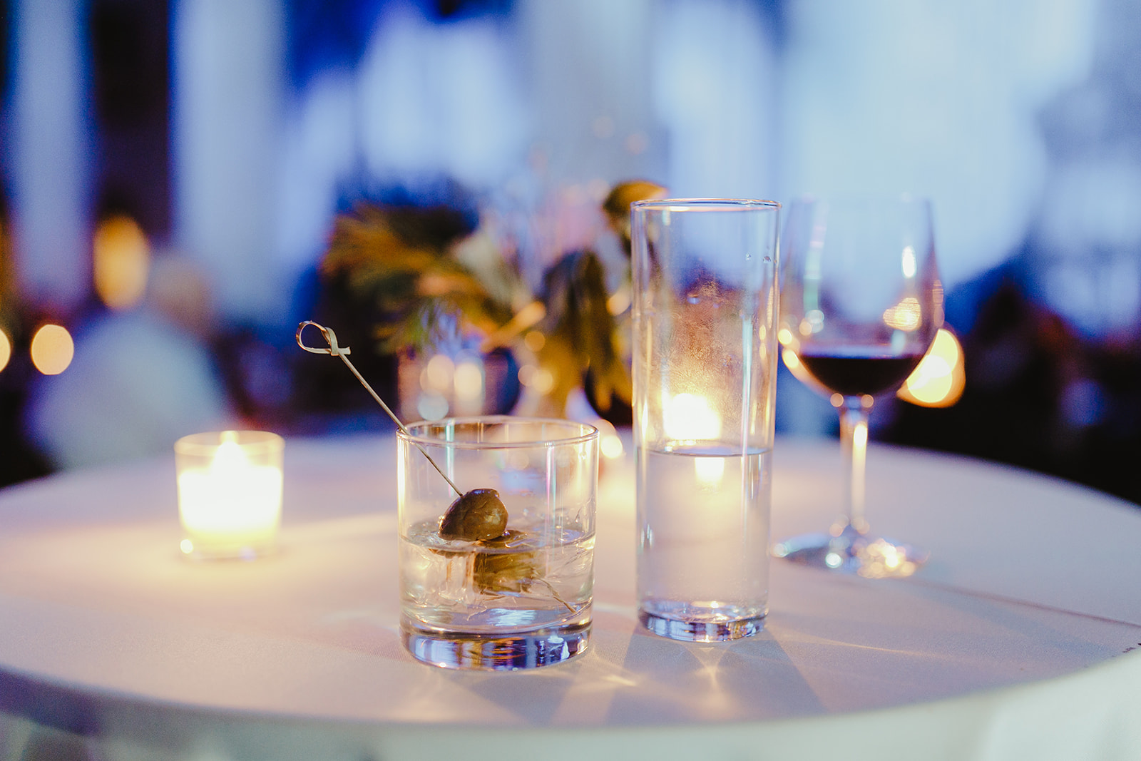 Drinks sitting on a table during a Grand Rapids, Michigan wedding