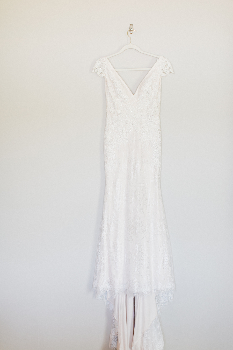 A white wedding dress