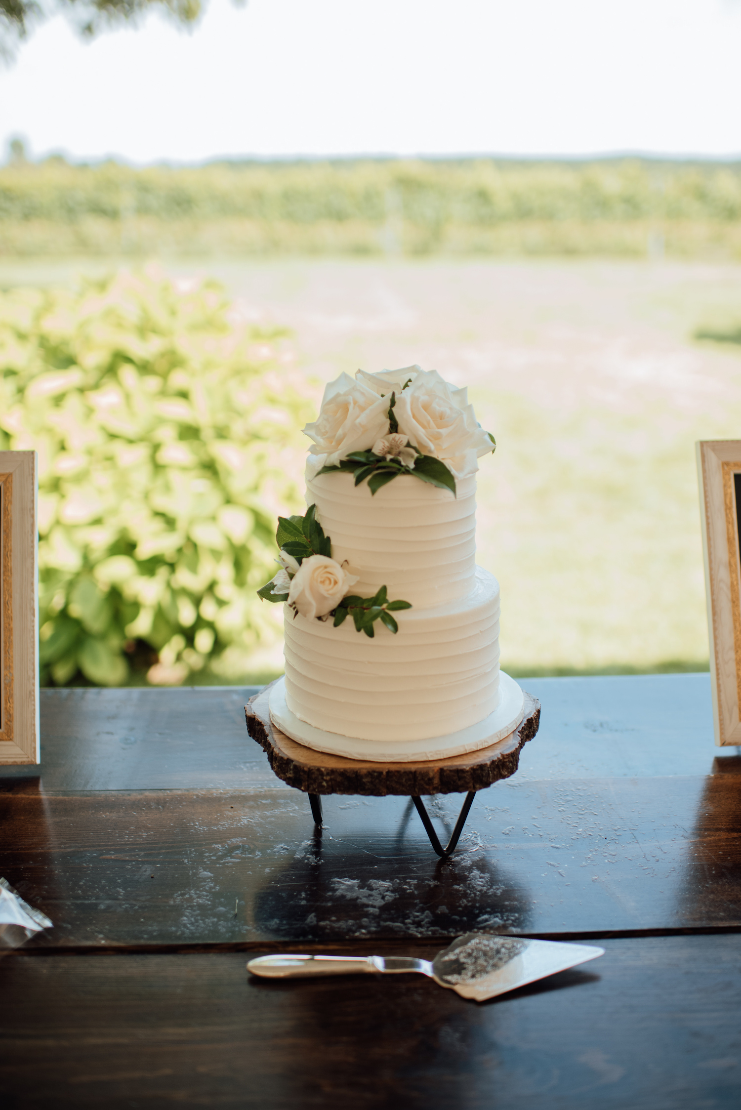 Aurora Cellars wedding cake