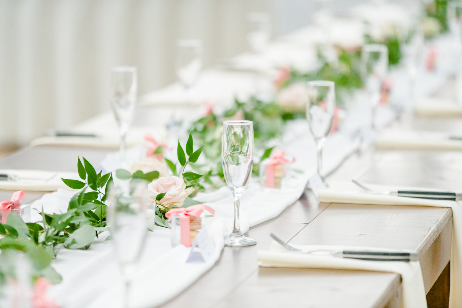 Table decor at the lakehouse wedding