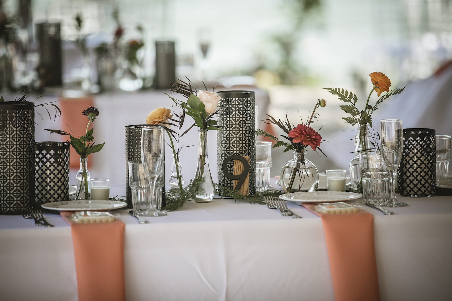 Table decor for Higgins Lake wedding