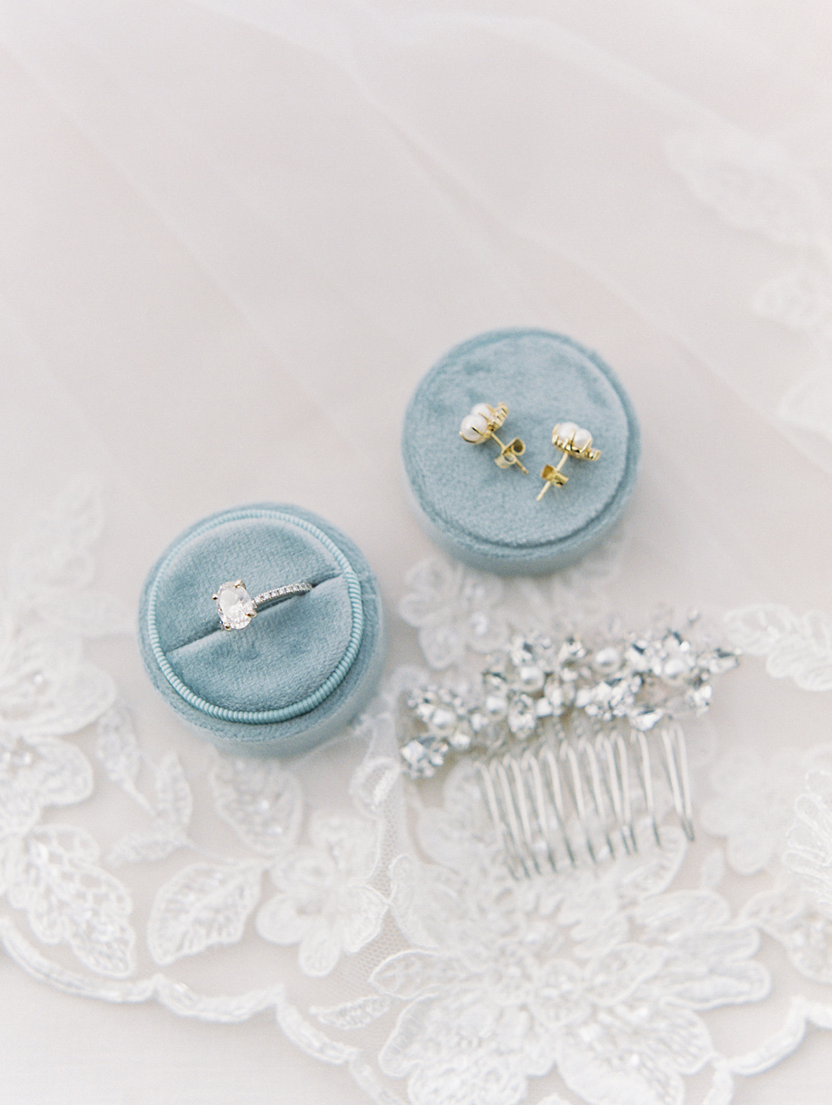 Brides accessories for Ritz Charles wedding
